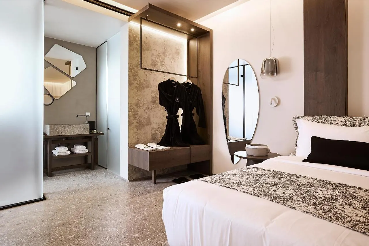 Amazon Mykonos Suites & Spa Agios Ioannis Diakoftis Greece