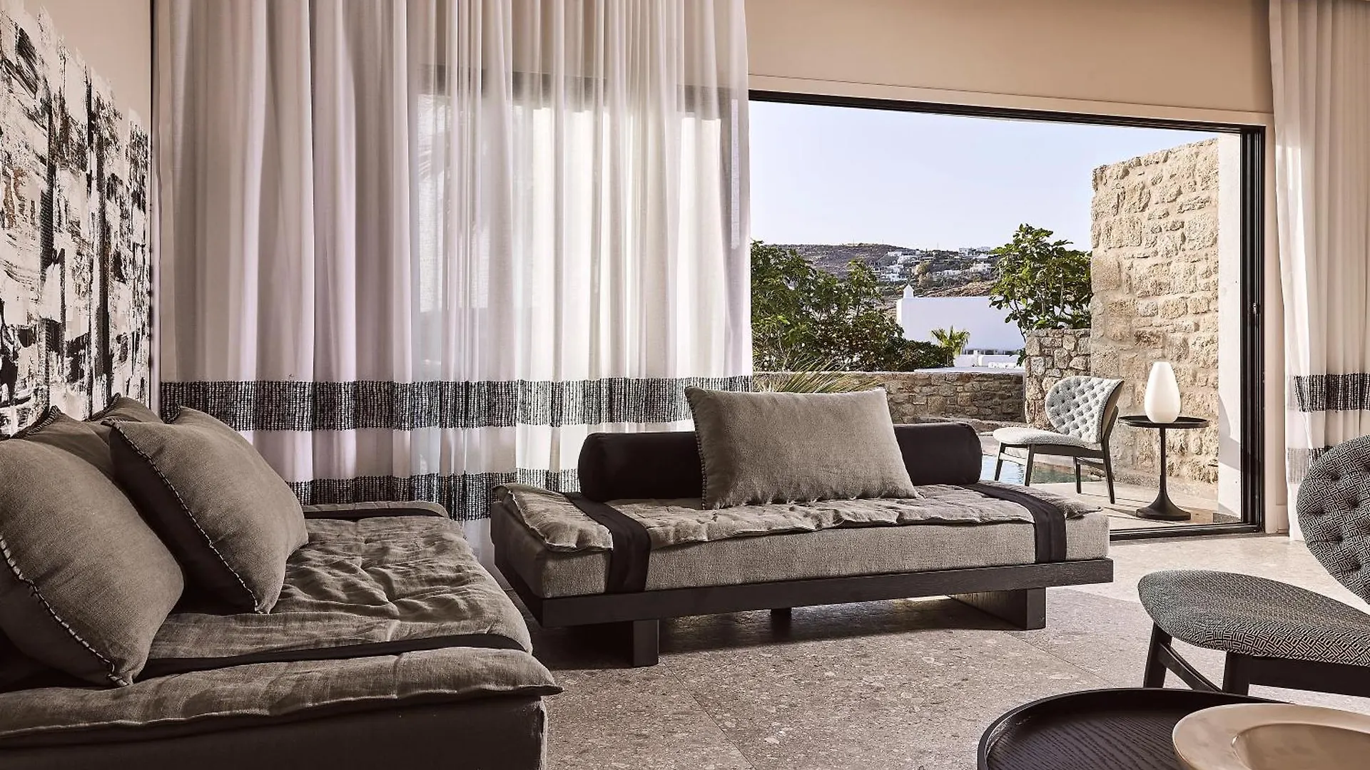 Amazon Mykonos Suites & Spa Agios Ioannis Diakoftis 5*,