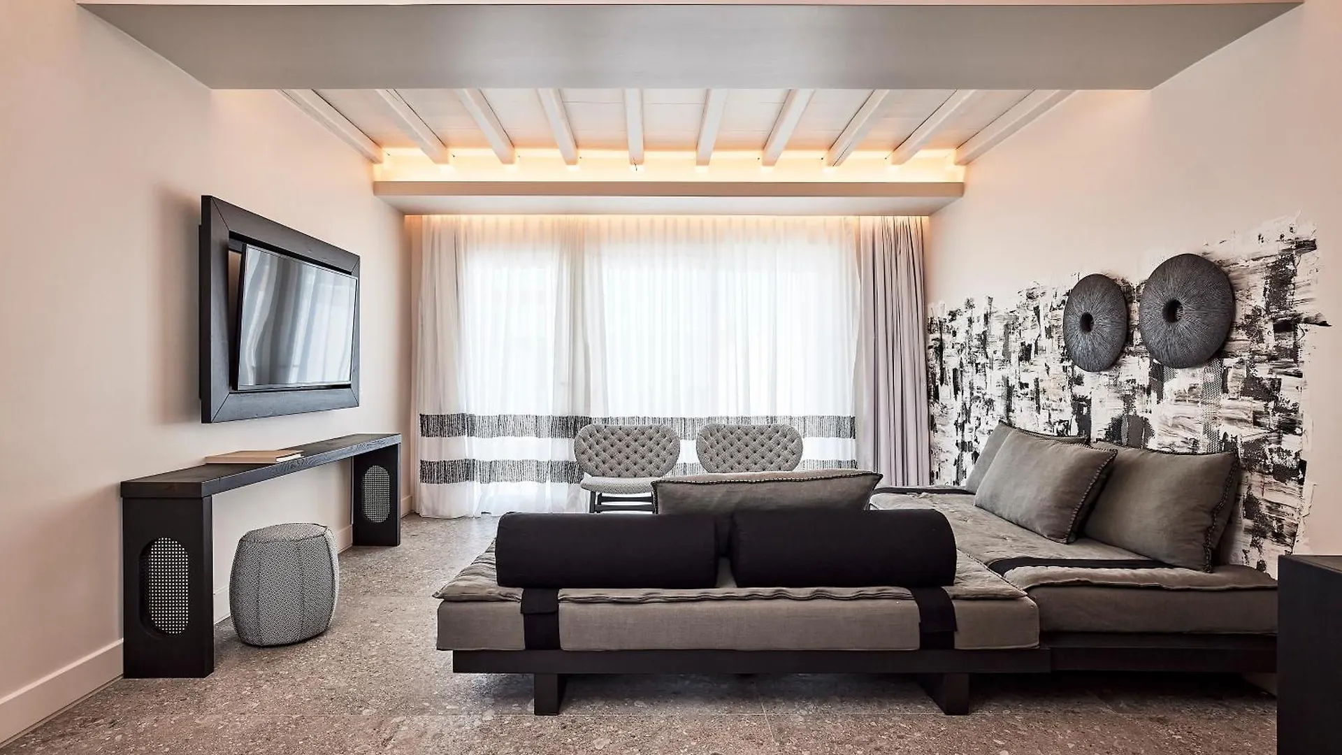 Amazon Mykonos Suites & Spa Agios Ioannis Diakoftis 5*,